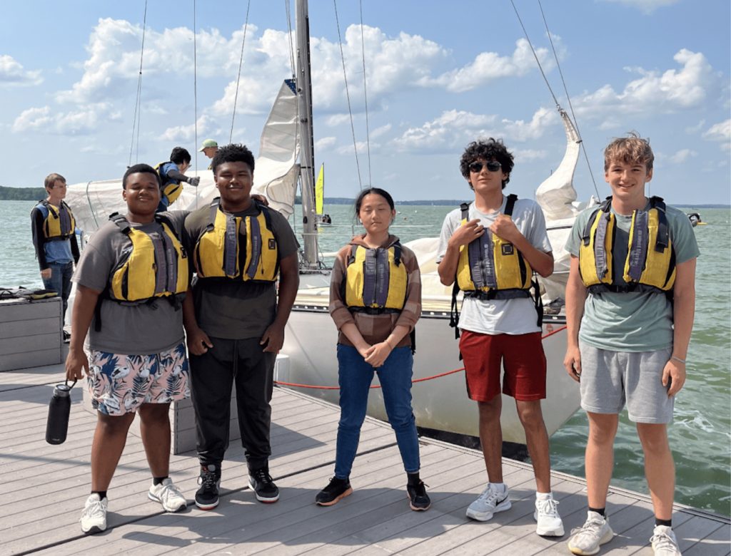 ITA sailing with Hoofers